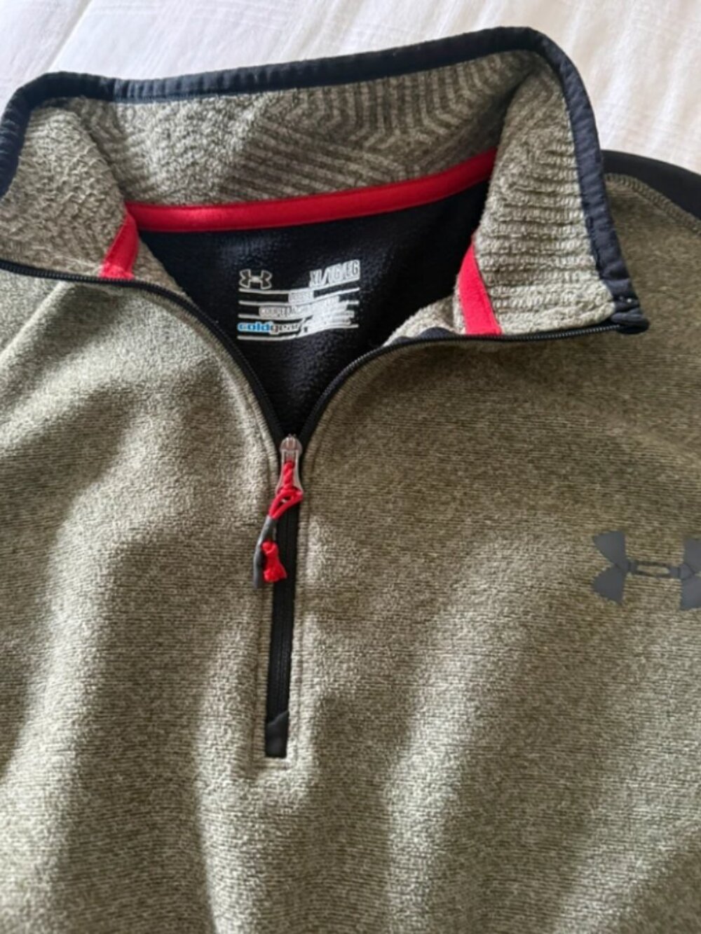 Under Armour Pullover Green Men's 1/2 Zip Cold Gear Loose Pullover - Picture 3 of 4